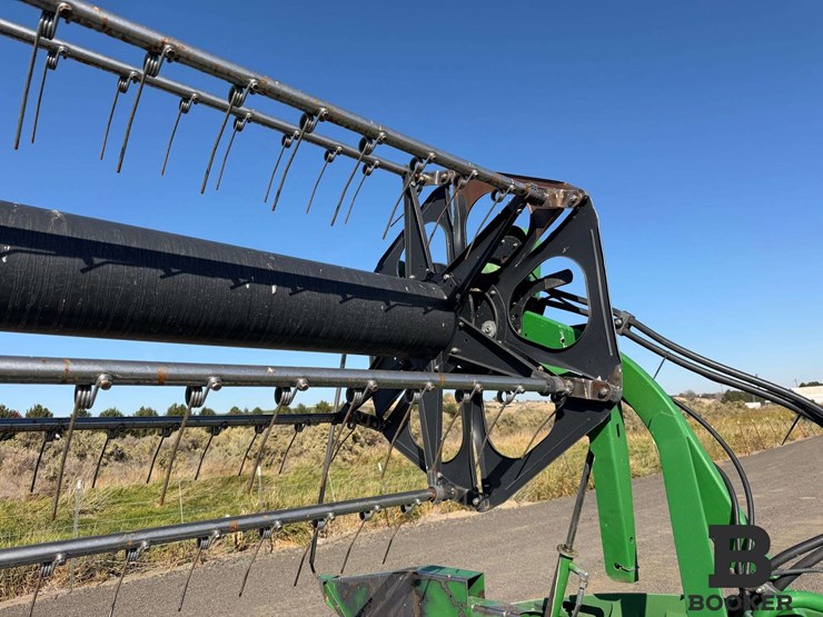 2009-john-deere-630r-platform-header-image-28