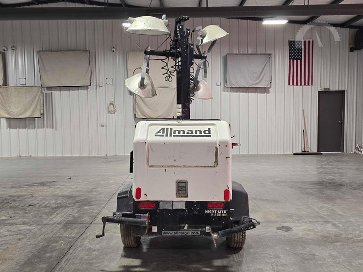 2018-allmand-bros-night-lite-v-series-nlv-image-8