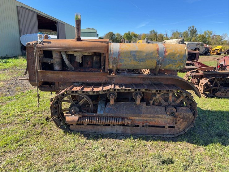 caterpillar-thirty-image-6