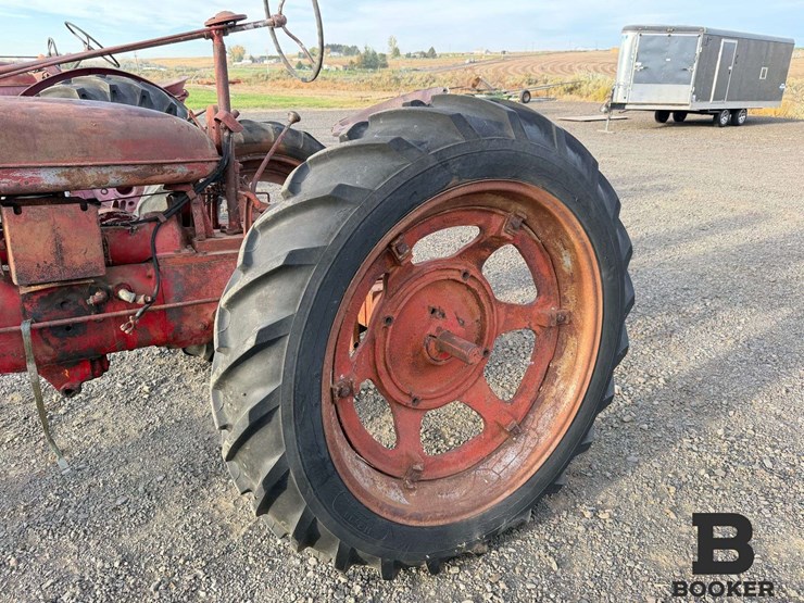farmall-model-h-tractor---non-running-image-17