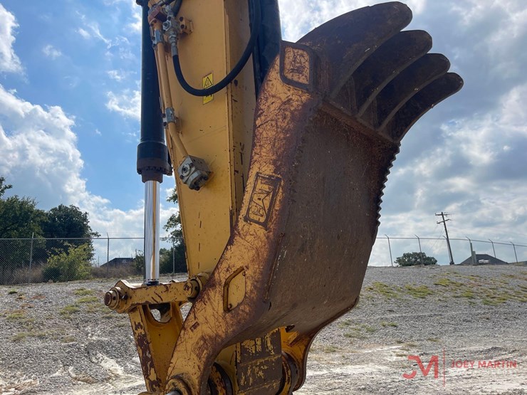 2013-caterpillar-320el-image-13