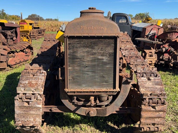 fordson-trackson-f-image-8