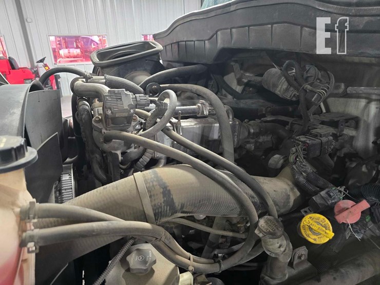 2011-international-durastar-4300-image-22