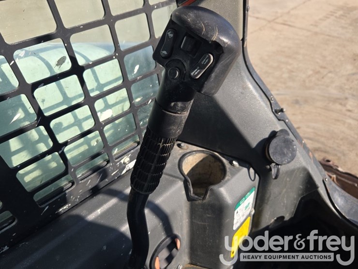 2021-bobcat-t66-image-47