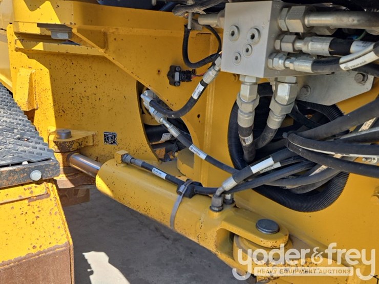 2020-deere-770gp-image-37