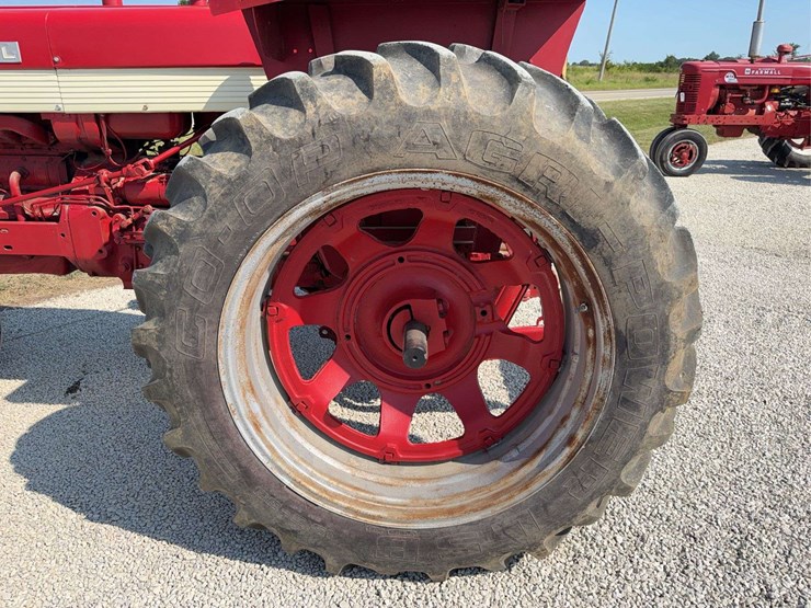 farmall-560-diesel-image-38