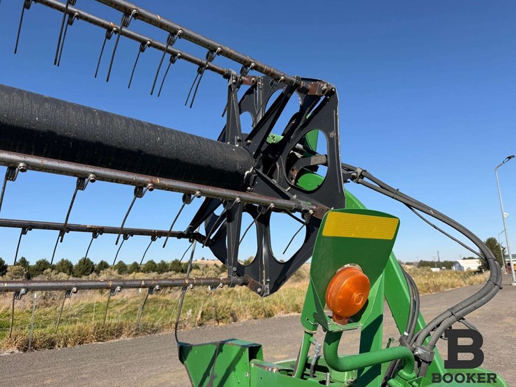 2011-john-deere-630r-platform-header-image-35