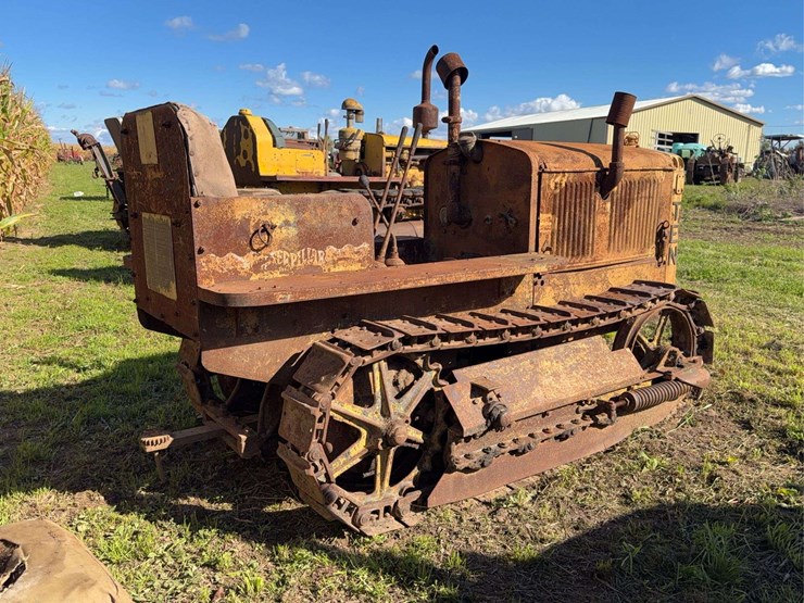 caterpillar-ten-image-3