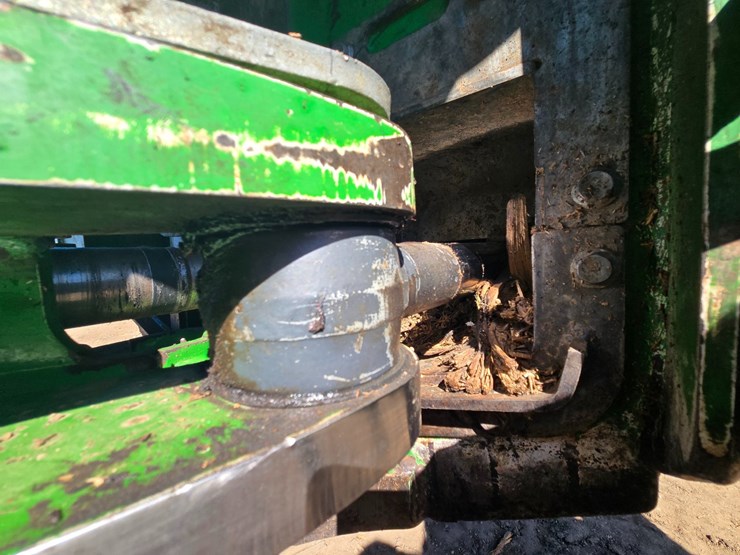 2019-john-deere-6-image-62