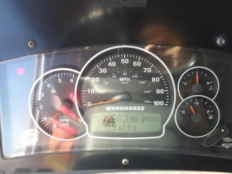 2008-workhorse-w62-image-23