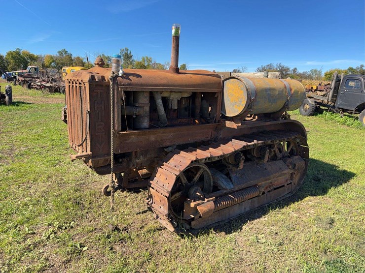 caterpillar-thirty-image-7