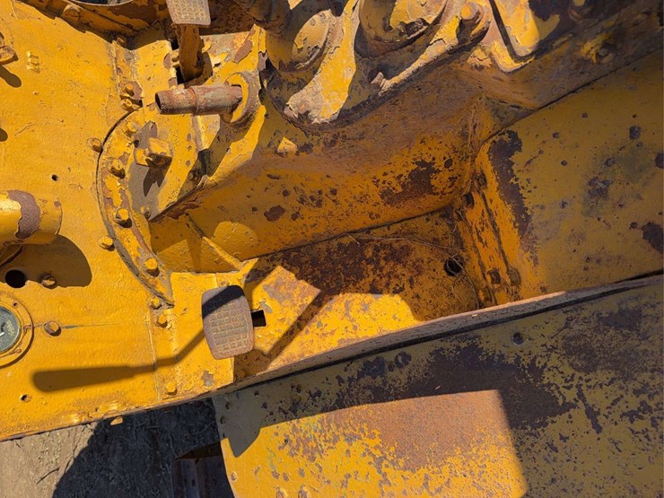 caterpillar-ten-high-clear-image-30