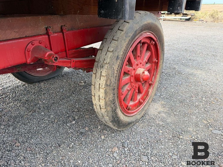 1922-international-truck---non-running-image-14