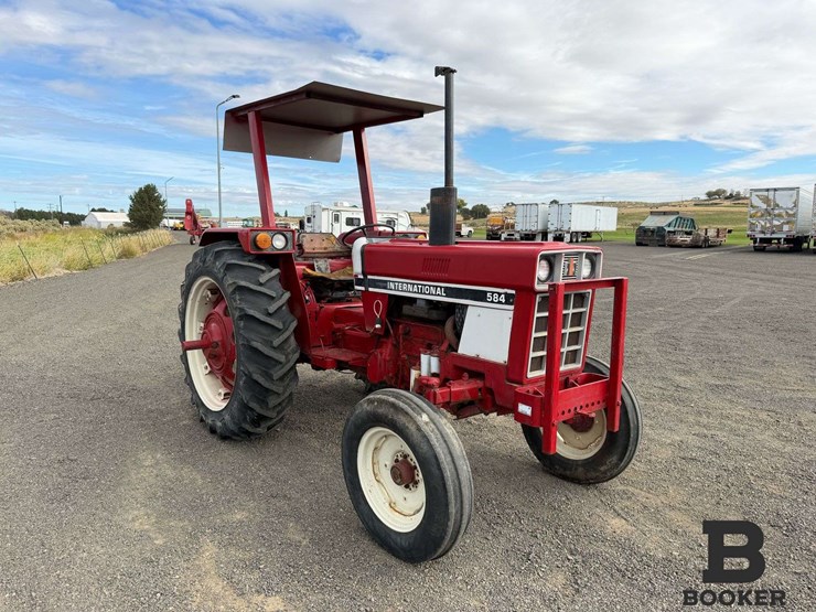 international-584-tractor-image-7
