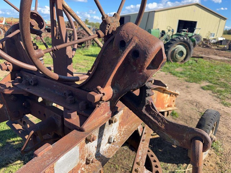 fordson-trackson-road-grader-image-33