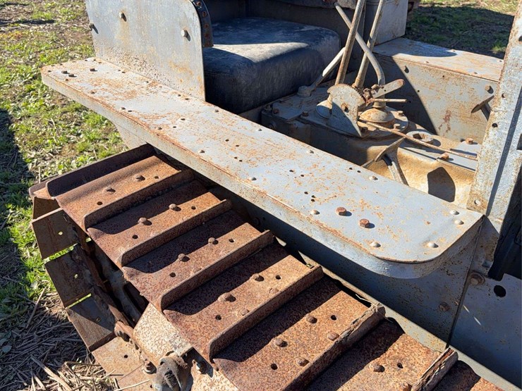 caterpillar-ten-image-24