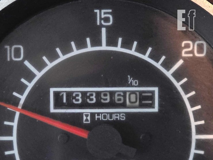 2010-kenworth-t300-image-13
