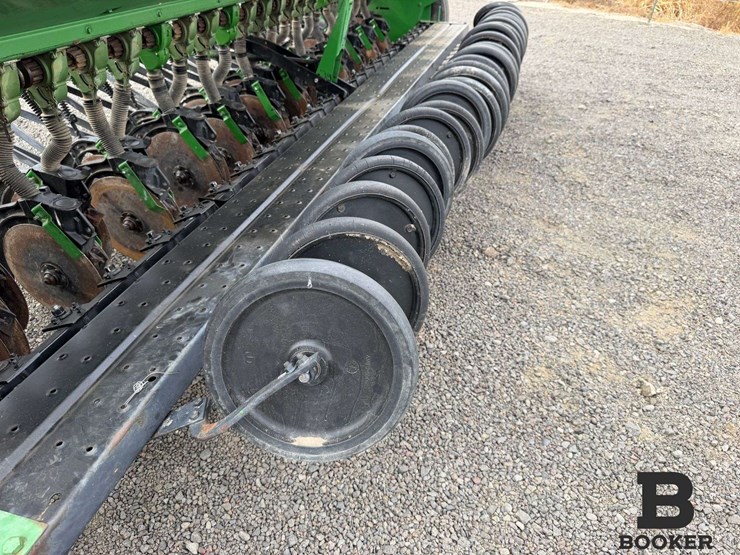 john-deere-8300-grain-drill-image-19
