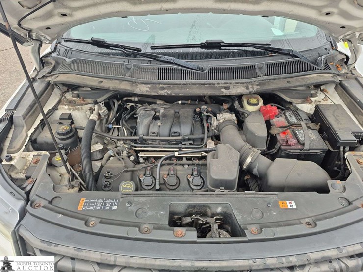 2016-ford-explorer-image-9