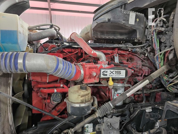 2020-kenworth-t680-image-29