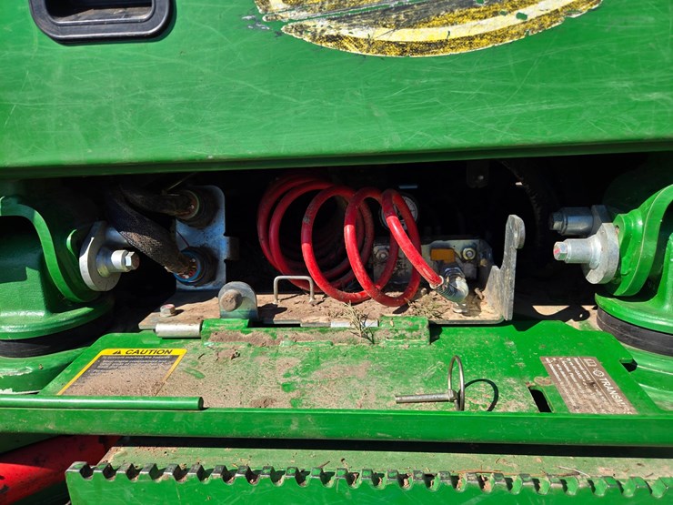 2019-john-deere-6-image-94