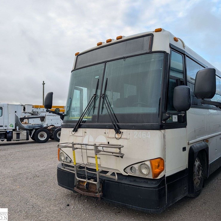 Non-Operable 2011 Motor Coach Industries D4500 T/A 55 Passenger Bus