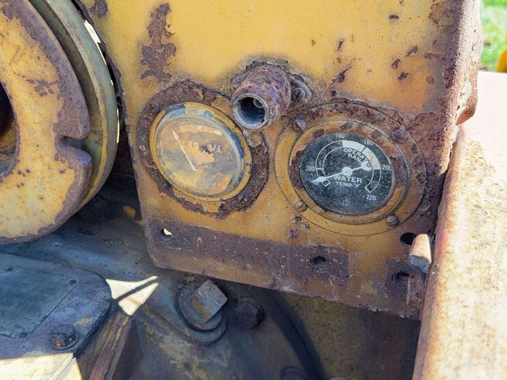 caterpillar-d2-image-24