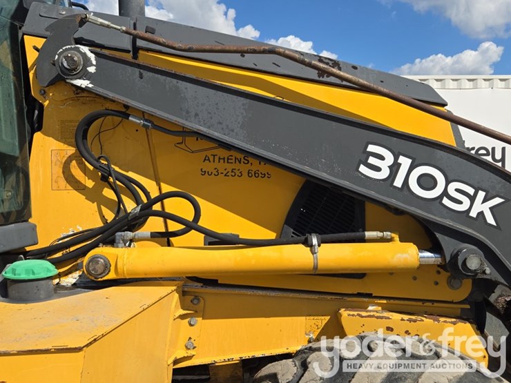 2015-deere-310sk-image-24