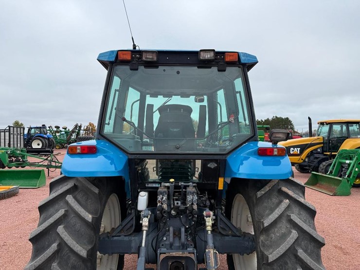 new-holland-8160-image-22