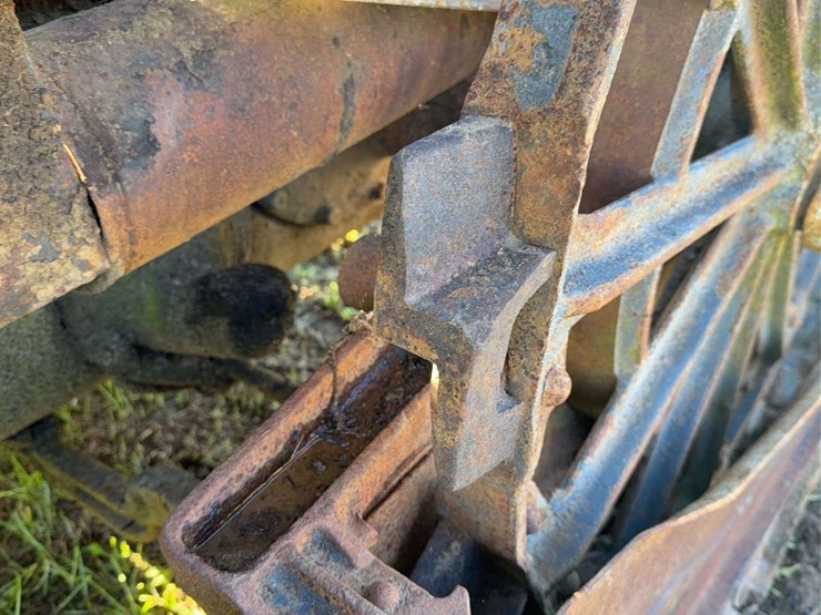 fordson-trackson-road-grader-image-24
