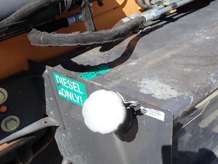 2019-case-570n-ep-skip-loader-image-19