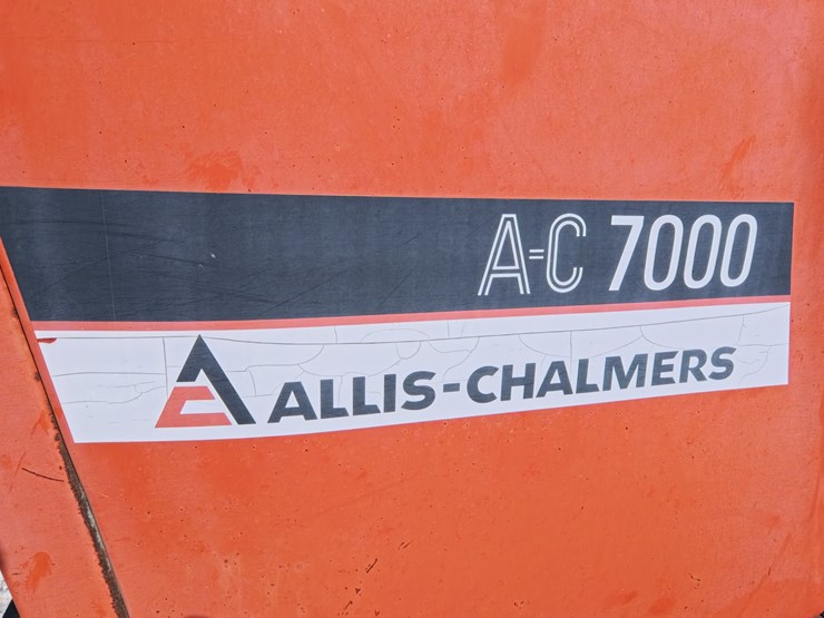 #1026-•-allis-chalmers-7000-tractor-image-9