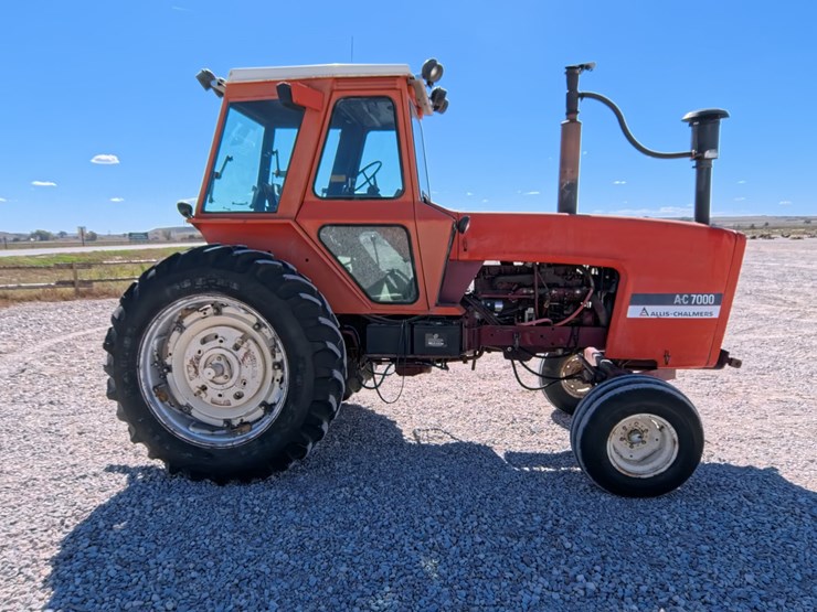#1026-•-allis-chalmers-7000-tractor-image-5