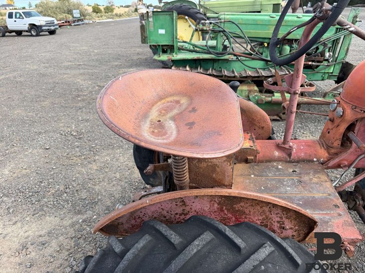 international-harvester-farmall-cub-tractor---non-running-image-14