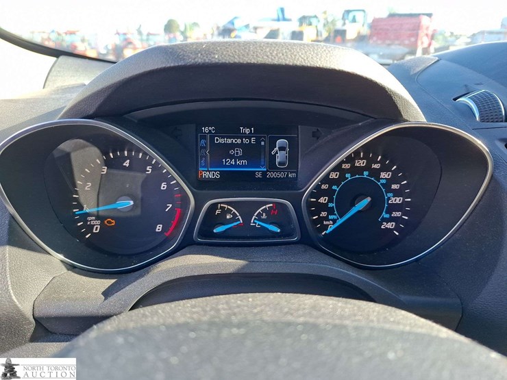 2016-ford-escape-se-4wd-image-11