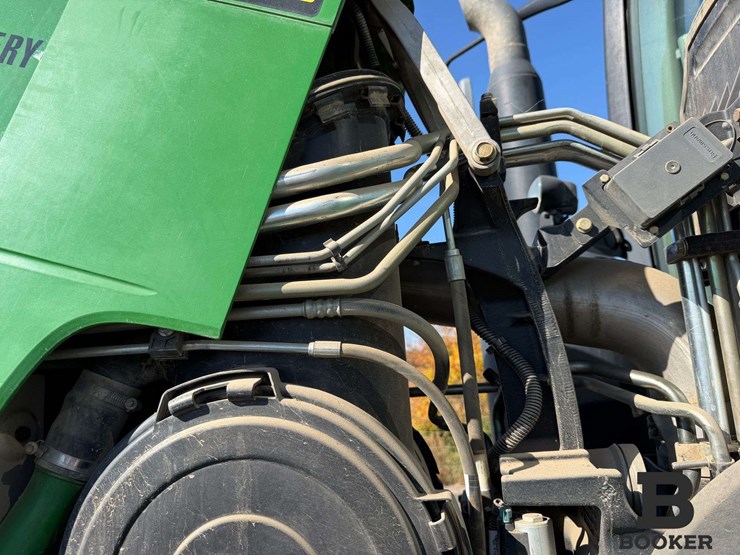 2011-john-deere-8360r-tractor-image-92