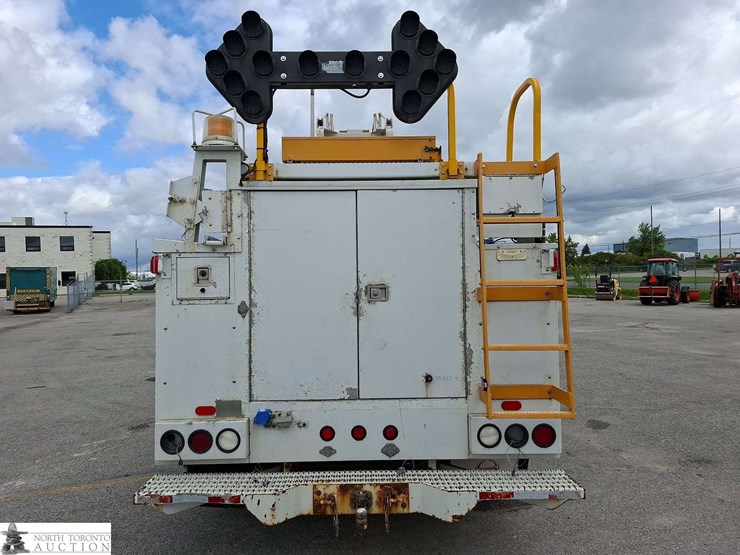 non-operable-2010-ford-f-450-super-duty-s/a-bucket-truck-image-6