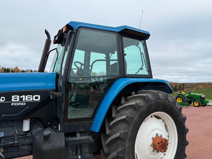 new-holland-8160-image-15