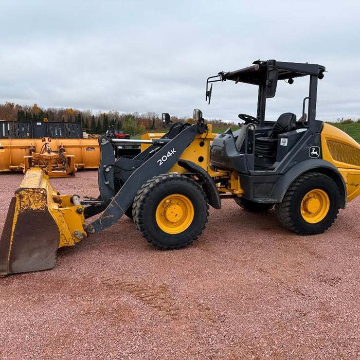 DEERE 204K