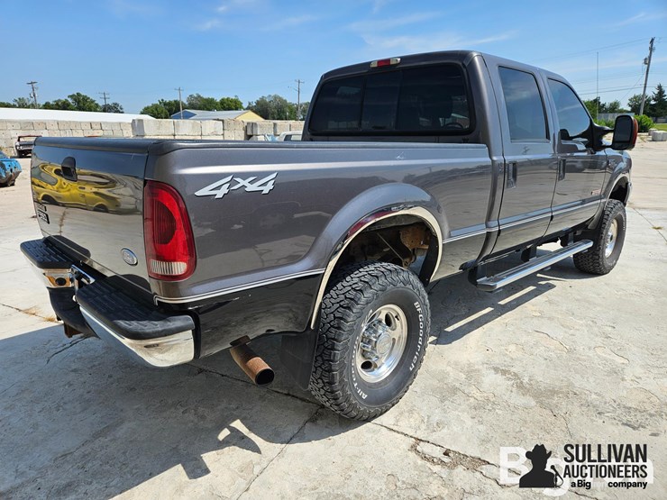 2004-ford-f250-super-duty-4x4-crew-cab-pickup-image-5