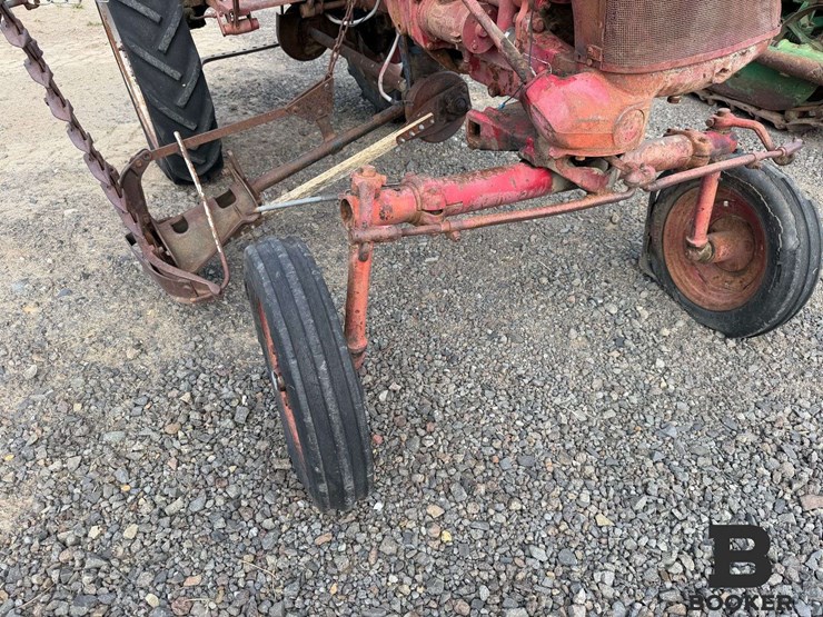 international-harvester-farmall-cub-tractor---non-running-image-5