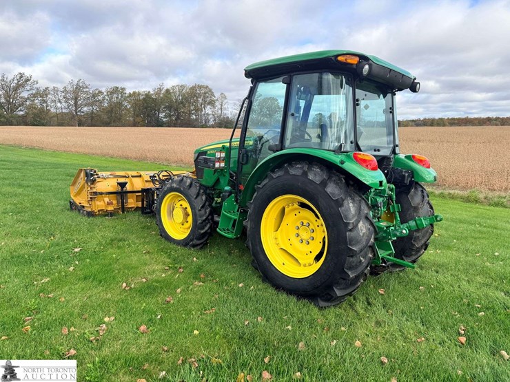 2024-john-deere-5065e-image-2