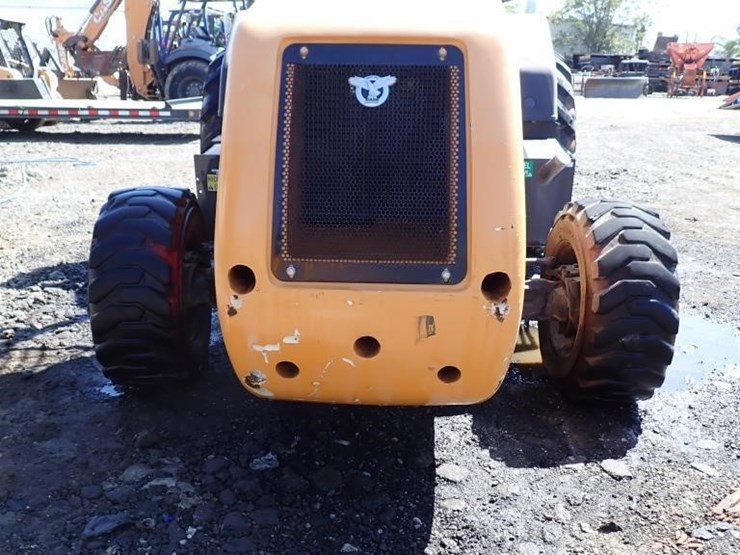 2019-case-588h-rough-terrain-forklift-image-12