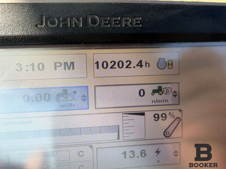 2011-john-deere-8360r-tractor-image-110