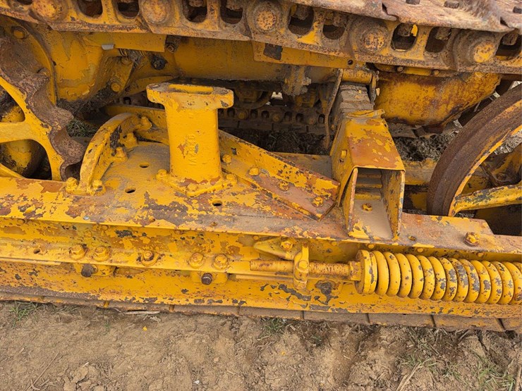 caterpillar-twenty-eight-image-23