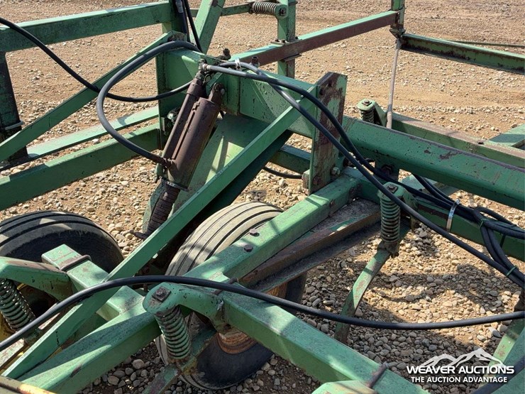 john-deere-60-image-30