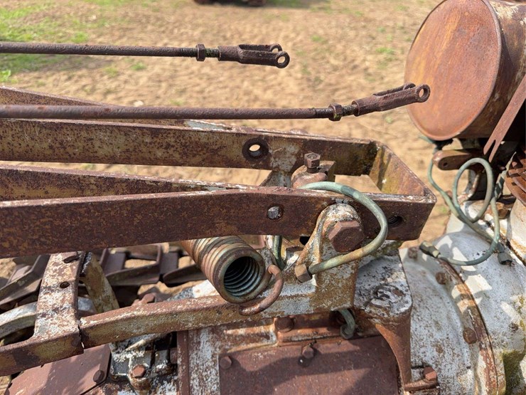 vaughan-flex-tred-garden-tractor-image-12