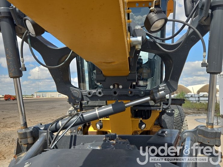 2020-deere-770gp-image-19