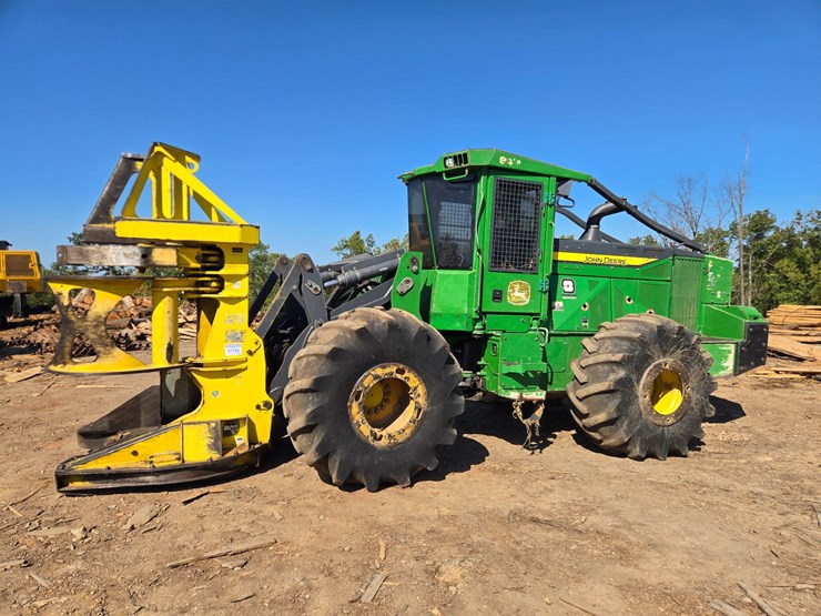 2019-john-deere-6-image-5