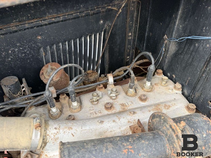 1922-international-truck---non-running-image-31
